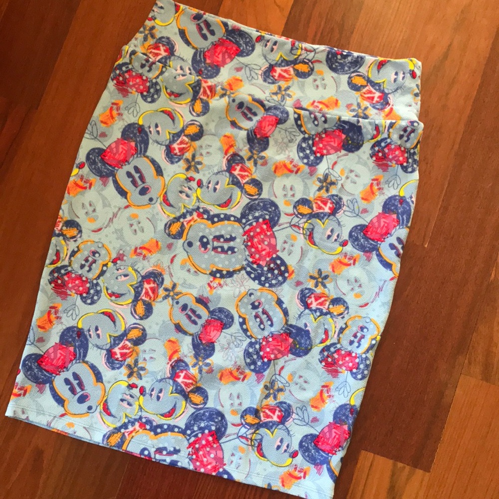 LuLaRoe Cassie Minnie Mouse Skirt